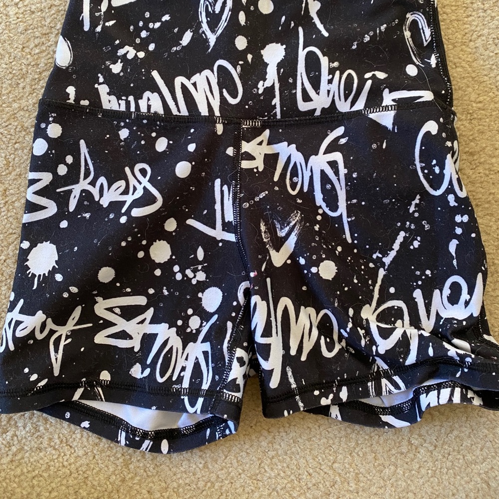 Patterned spandex